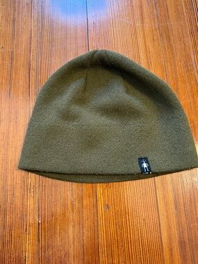 Smartwool Olive Knit Beanie with Logo Tab